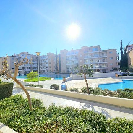Elysia Park Apartments Paphos ภายนอก รูปภาพ