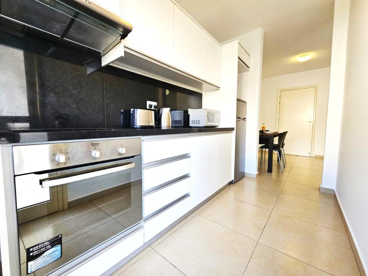 Elysia Park Apartments Paphos ภายนอก รูปภาพ