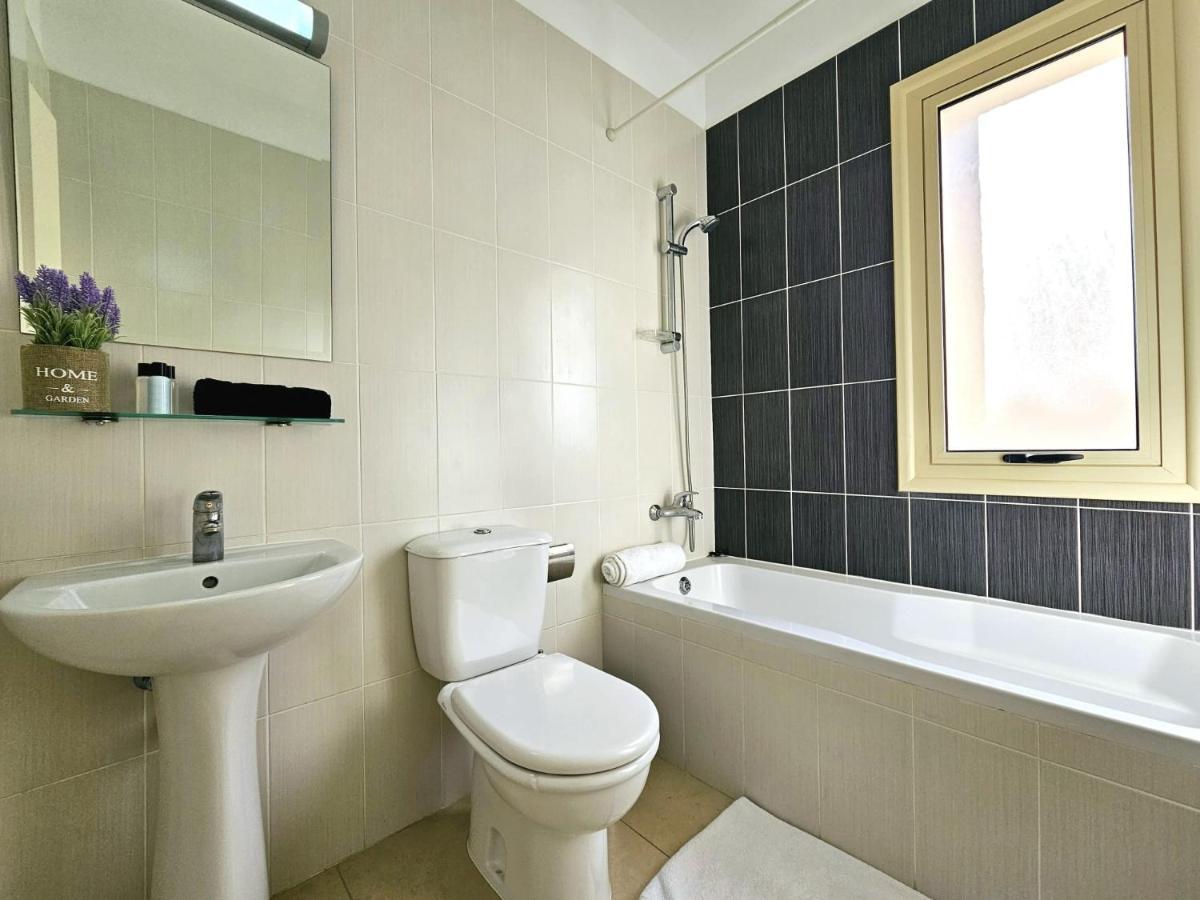 Elysia Park Apartments Paphos ภายนอก รูปภาพ