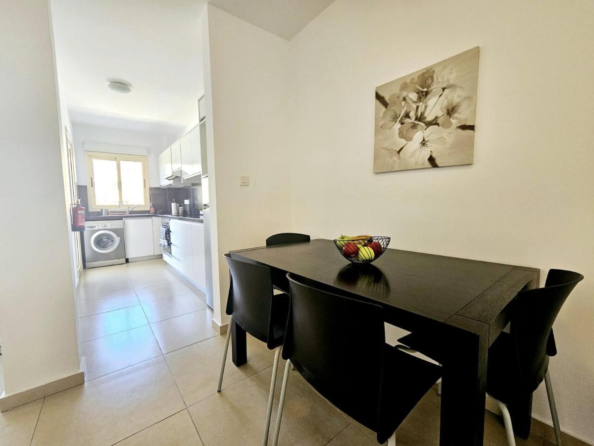 Elysia Park Apartments Paphos ภายนอก รูปภาพ