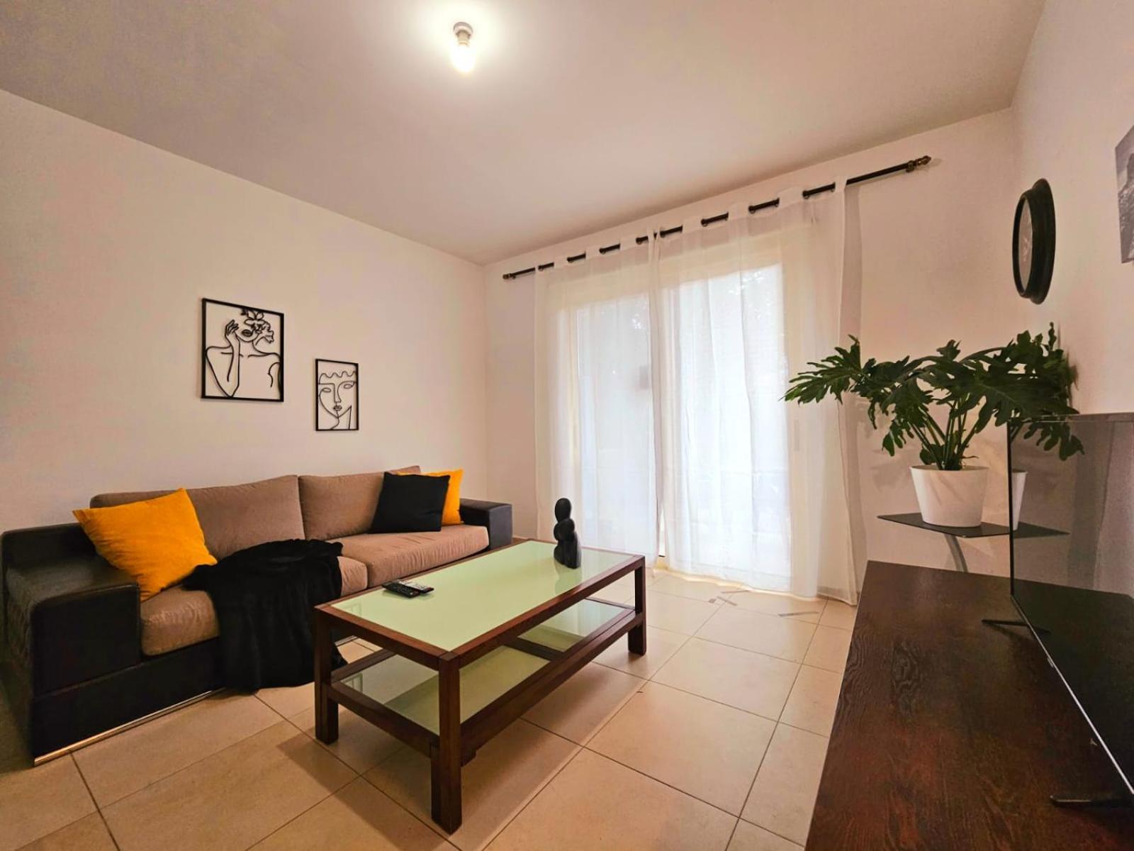 Elysia Park Apartments Paphos ภายนอก รูปภาพ
