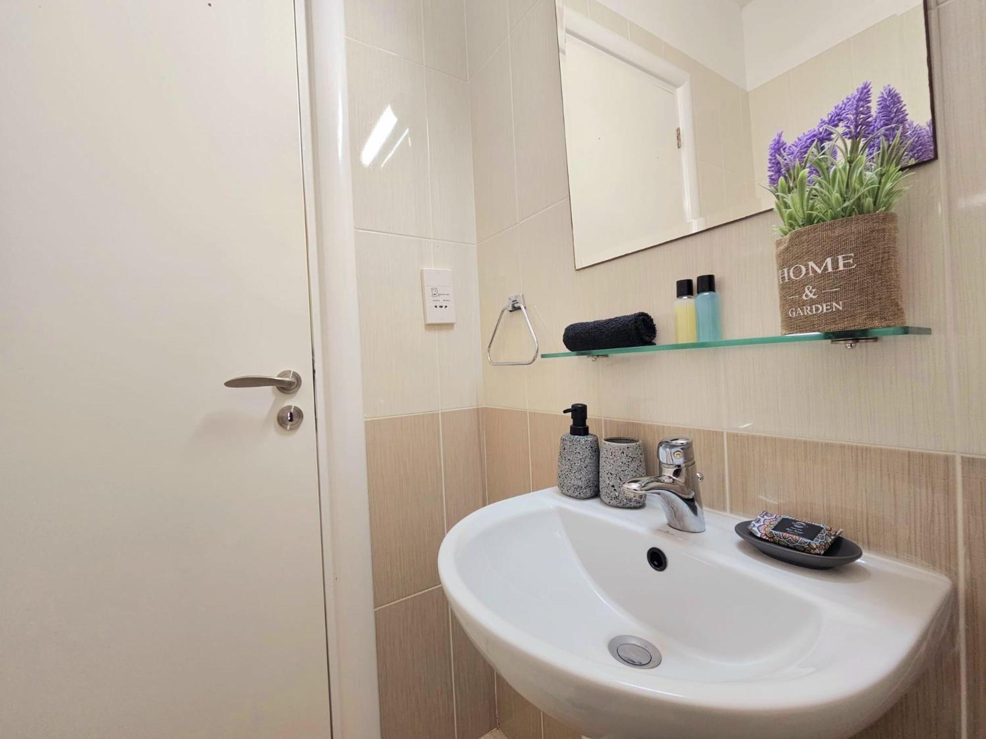 Elysia Park Apartments Paphos ภายนอก รูปภาพ