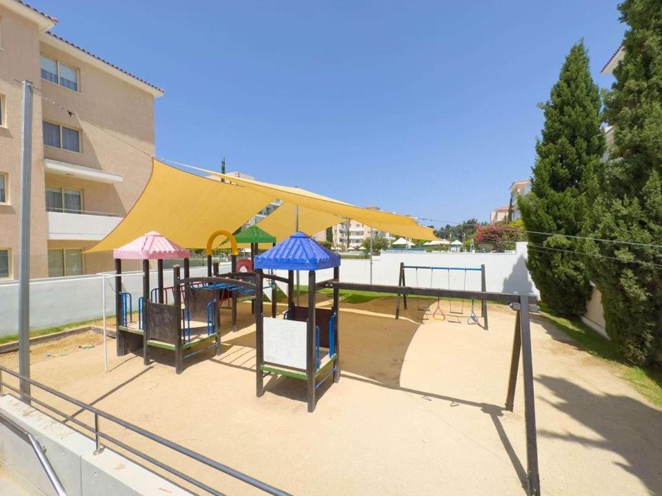 Elysia Park Apartments Paphos ภายนอก รูปภาพ